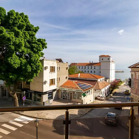 Appartement D'arte Balchik